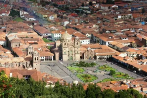 Unique things to do in Cusco – hot air balloon over the Andes at sunrise